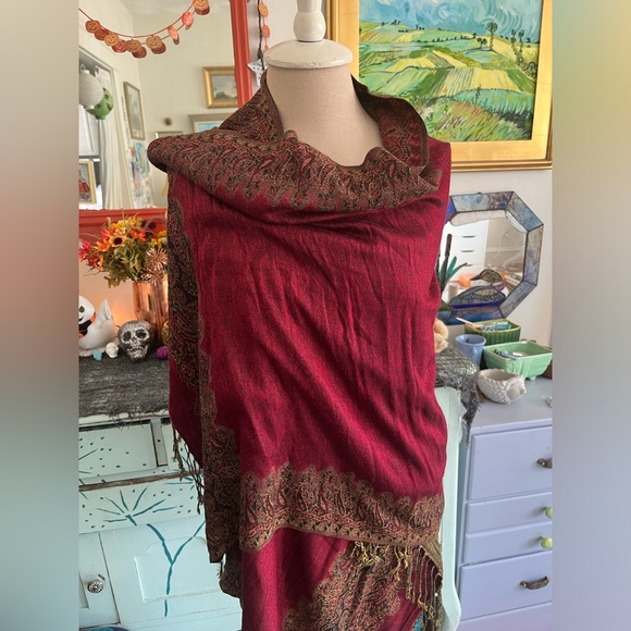 Large Pashmina Scarf or Shawl with Fringe Fine Wool Maroon Gold VGUC - Picture 4 of 4